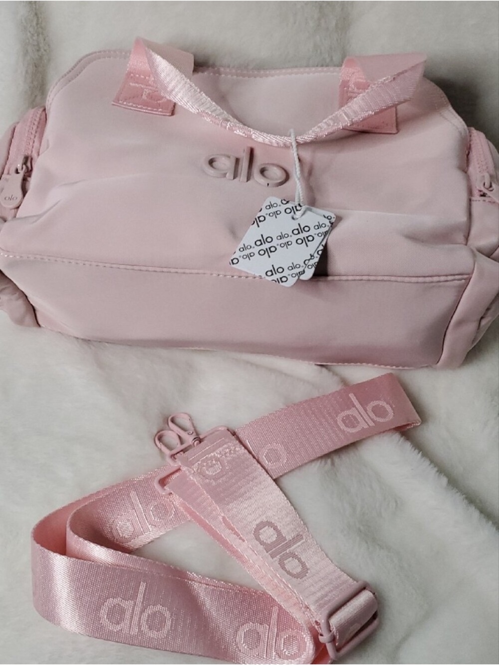 NWT ALO Yoga Pink Mini Duffle Crossbody Bag Shoulder Strap - Picture 6 of 9